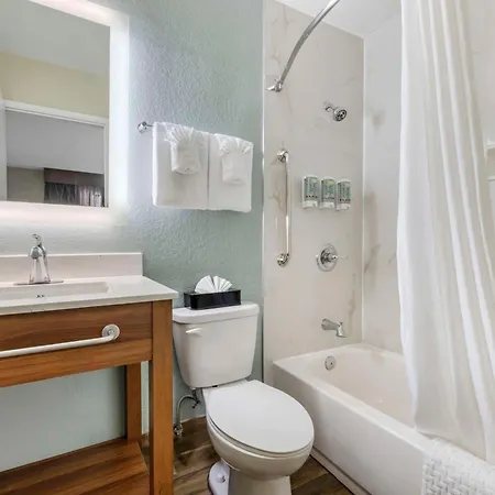 Best Western Carlsbad By The Sea Exterior photo